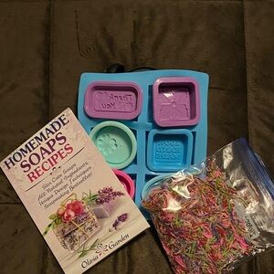 Homemade Soap Making Kit with Molds and Shredded flowers